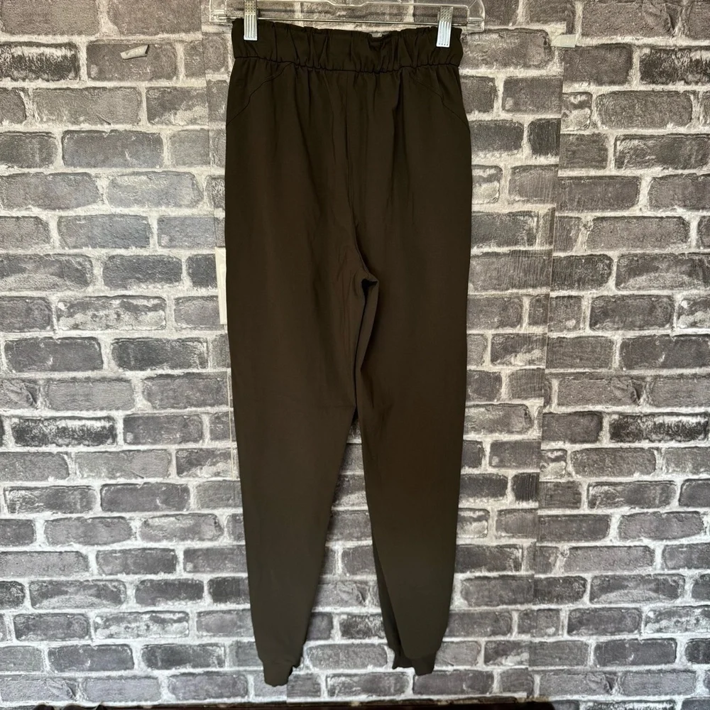 Lululemon Keep Moving Jogger olive green drawstring pockets